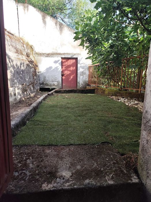 Oportunidade única Casa de campo  t3 com ribeirinho a 2 minutos rio Douro Resende