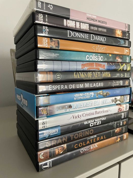 Diversos DVDs NOVOS (vendo o conjunto, não vendo individualmente)