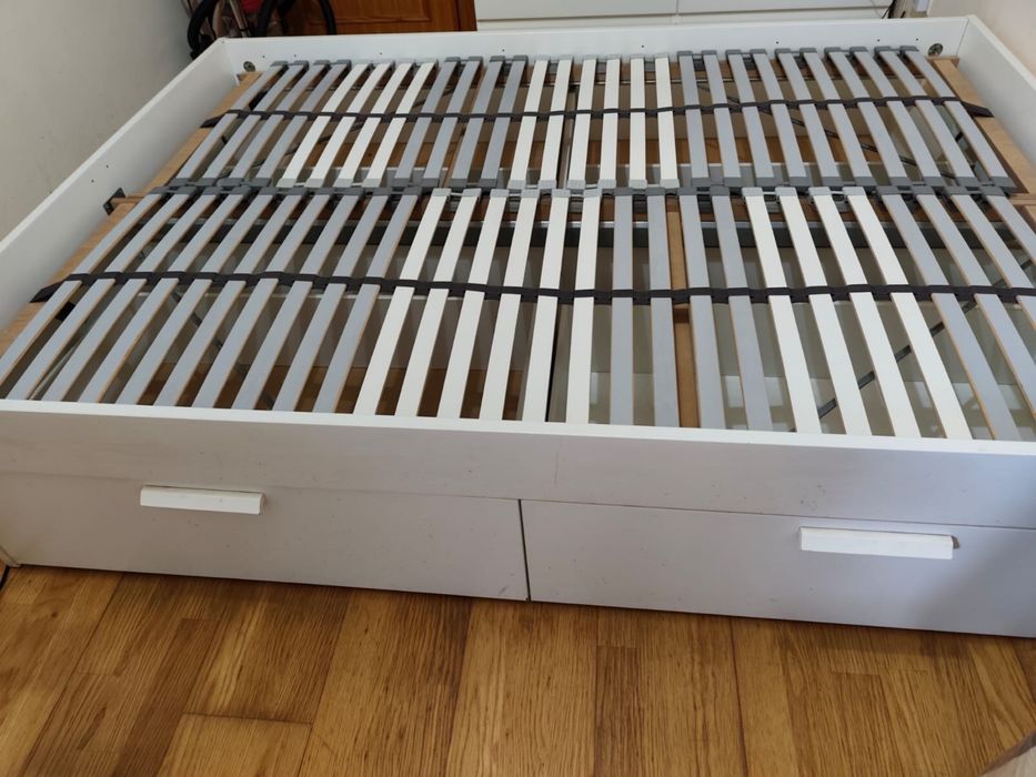 Cama casal Ikea Brimnes com arrumação 140x200