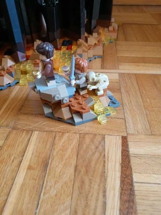 10333 Barad-dûr zestaw klocków LEPIN plus Fellbeast gratis