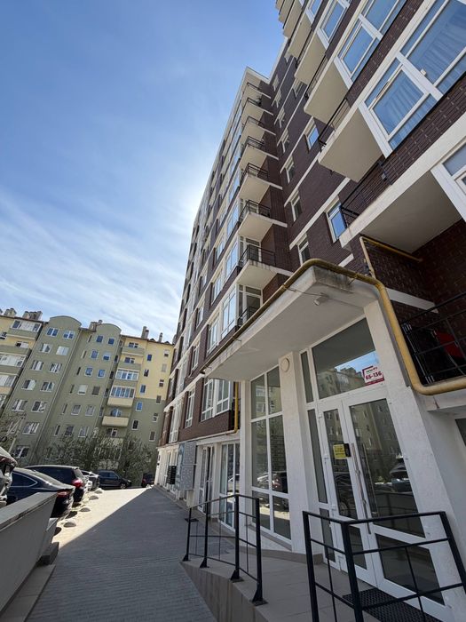 Комерційне приміщення у Львові | 67 м², фасад, Малоголосківська
