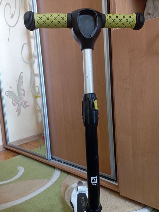 Самокат детский.