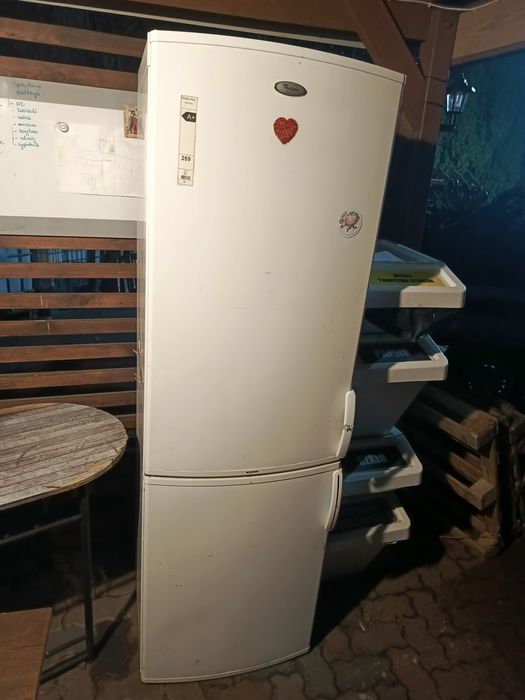 Sprzedam dużo lodówkę Wierpool