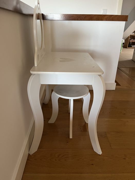 Móvel/Secretária de criança