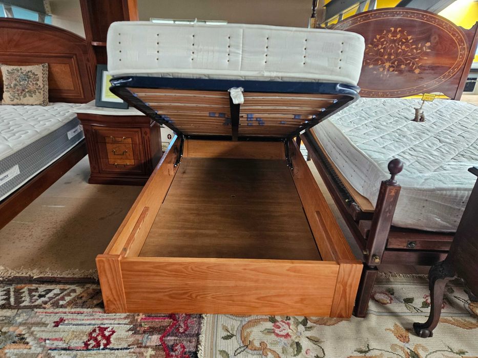 Cama de solteiro com arrumação, estrado e colchão -