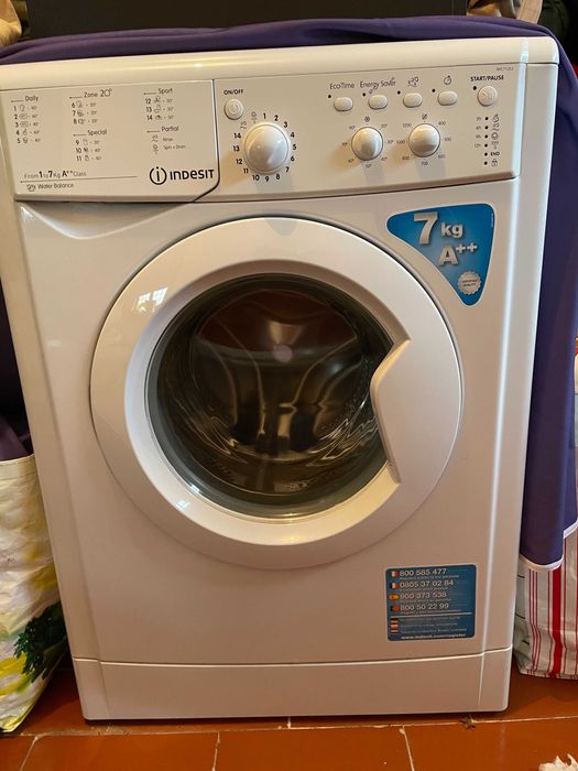 Máquina Lavar Roupa Indesit usada