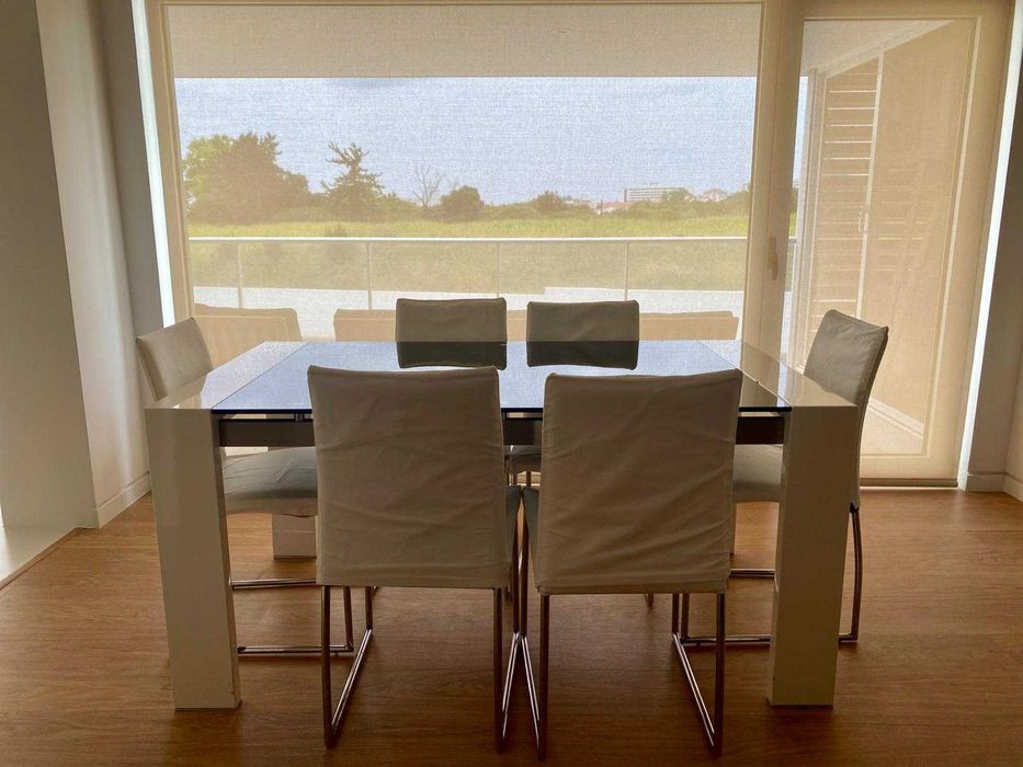 Mesa de Jantar Moderna de Vidro