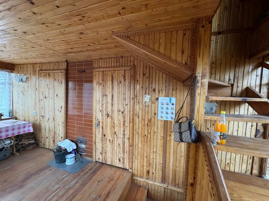 Дача зі Зручностями, Каміном та Грубою