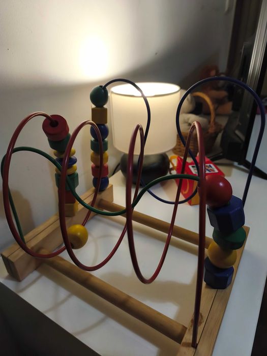 Brinquedo bebe colorido