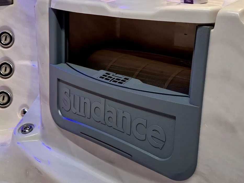 Luksusowe jacuzzi ogrodowe idealne na zime Sundance 880 Maxxus raty !