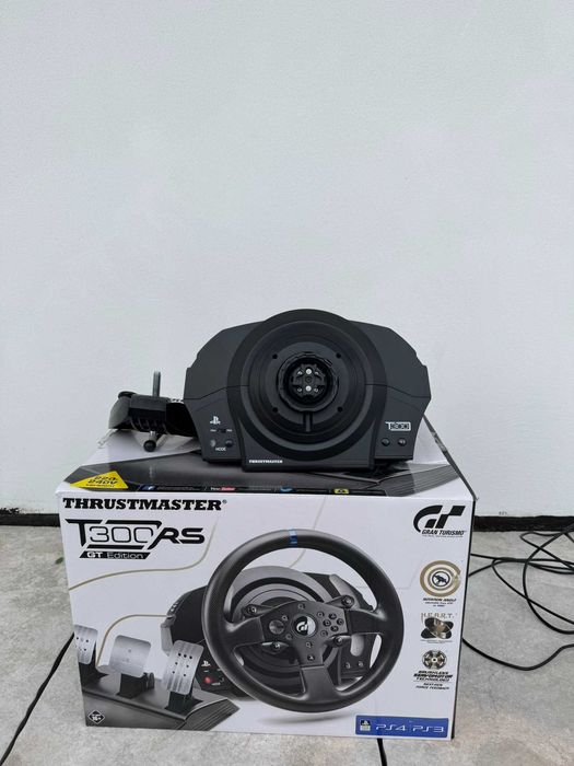 Volante + Base Thrustmaster T300RS-GT com pedais T3PM