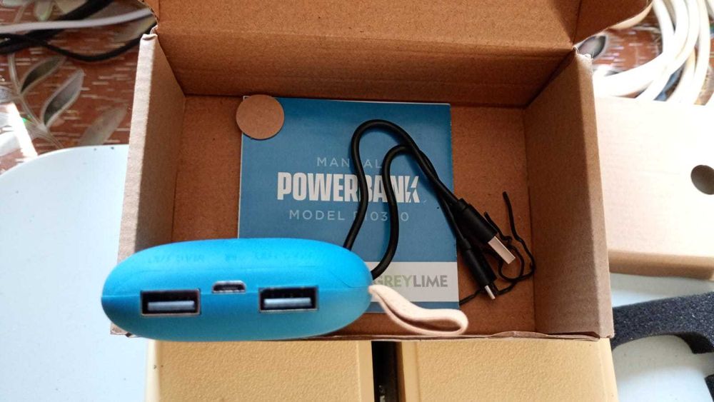 повербанк 7800 мАн