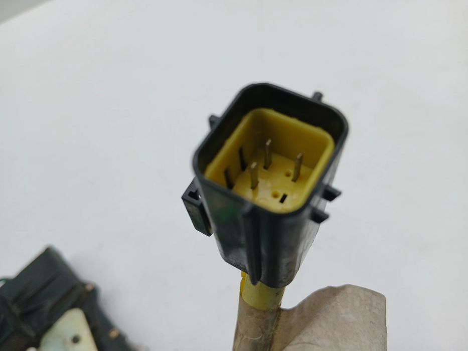 Fechadura / fecho porta frente direito MG MG ZR