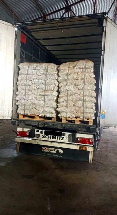 Вугілля брикети пелети тепло для надійного дому