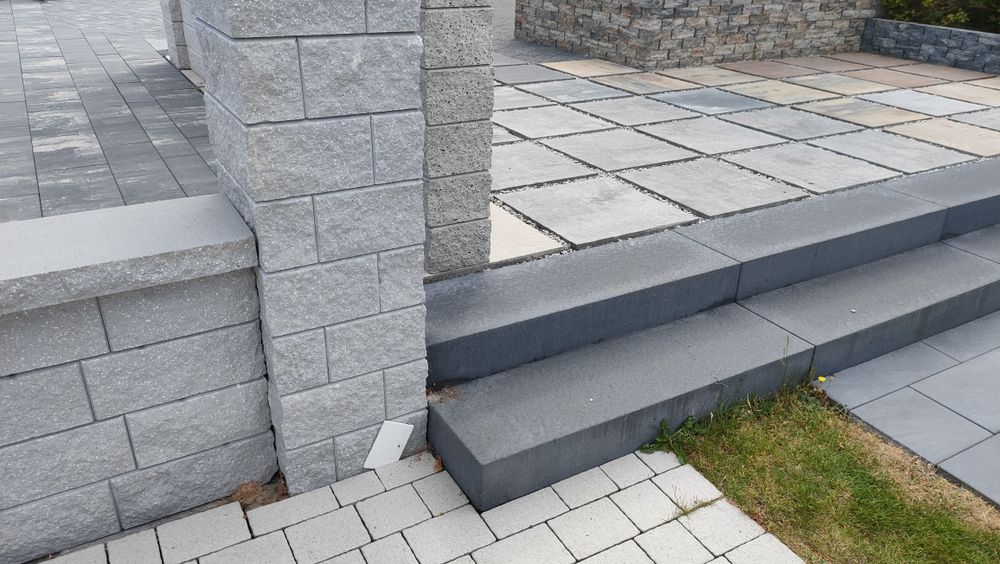 Stopnie schodowe schody podwieszane stopnica betonowa blok schodowy