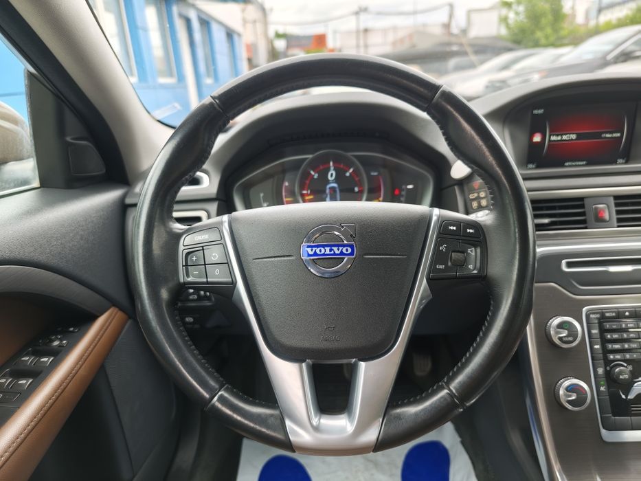 Volvo XC70 III 2,4 D4 Facelift  AWD 2014 ВІДЕО
