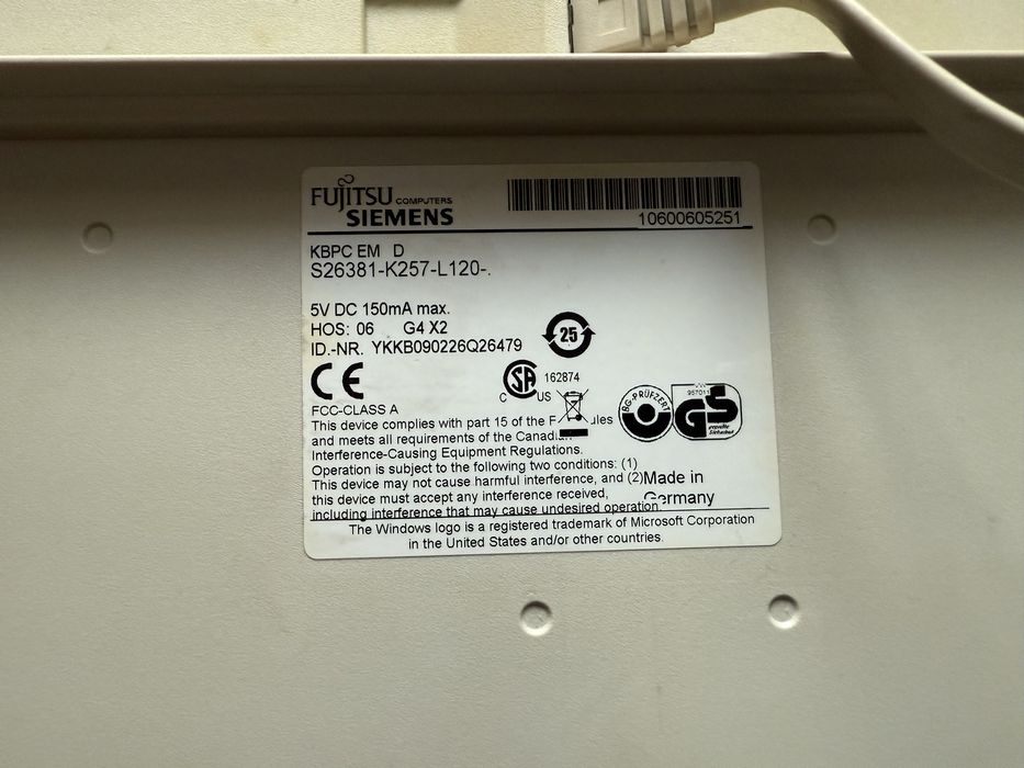 Klawiatury Fujitsu Siemens KBPC EM D | Retro | Mechaniczne | 2 sztuki