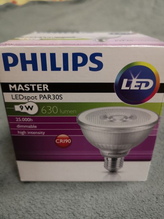 Philips Профессиональная светодиодная лампа MAS LEDspot D 9-70W E27 92