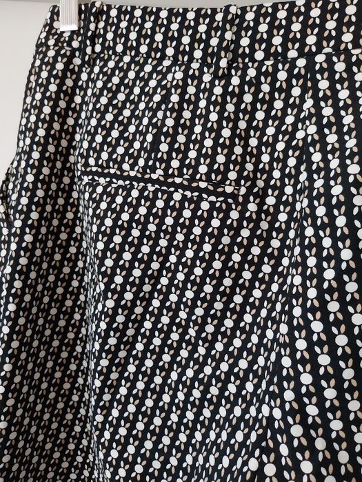 Spodnie wzorzyste 38