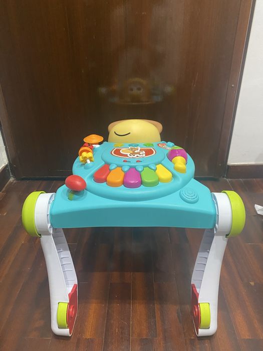 Andador e mesa de atividades 3 em 1