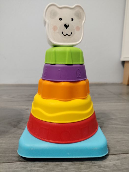 Piramidka układanka