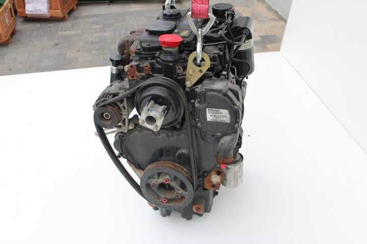 Silnik PERKINS 3 cylindrowy 1103D-33TA