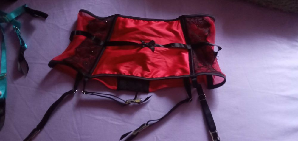 Пояса для чулок с зажимами