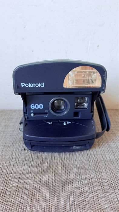 Фотоапарат Polaroid 600