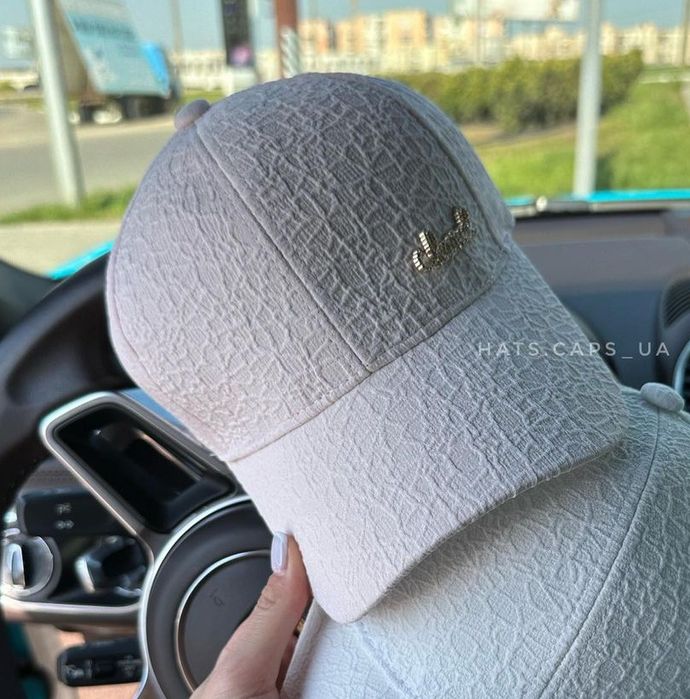 Бейсболка пудрового кольору