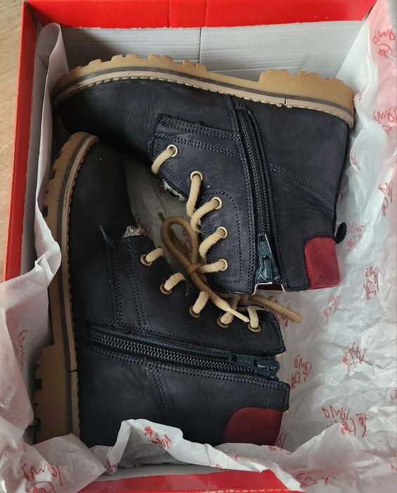 Przesliczne, skórzane. Buty Emel - trzewiki traperki ocieplane wełną.