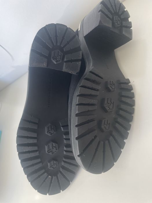 Tommy Hilfiger zamszowe botki mid heel r. 40