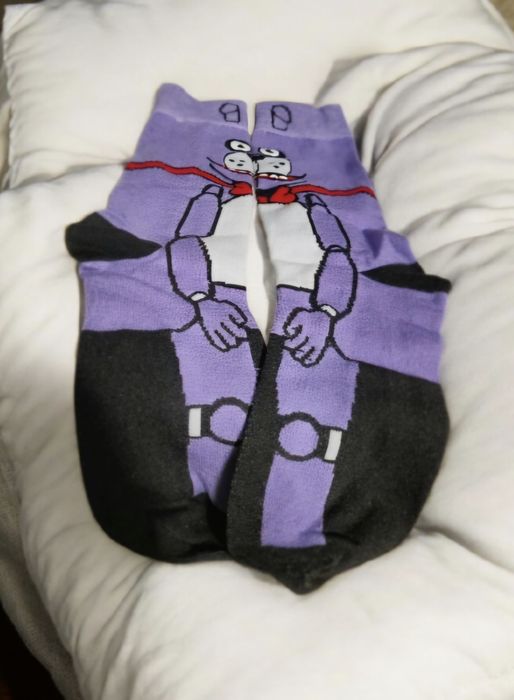 Fioletowe skarpetki fnaf