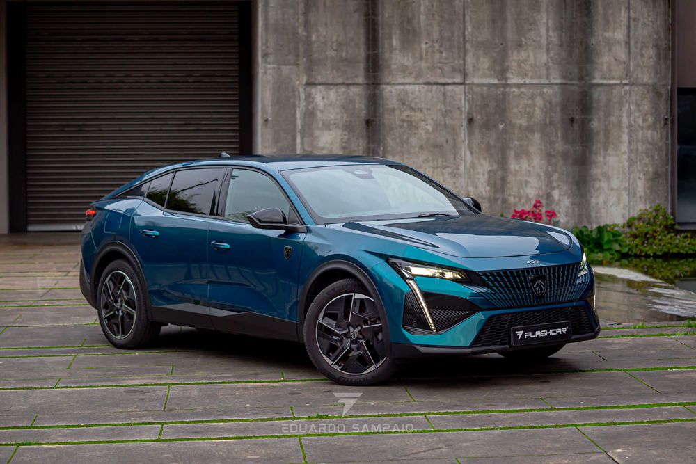 Peugeot 408 1.6 Hybrid GT-LINE