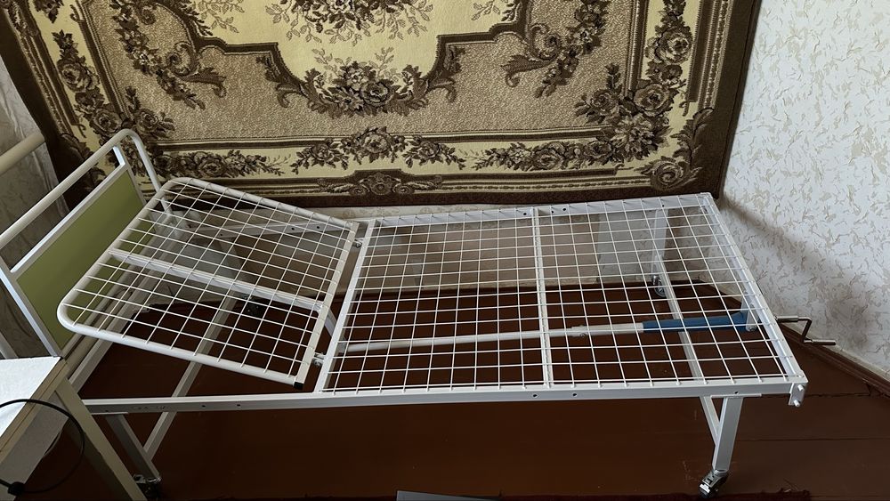 Продам медичне ліжко 2-секційне