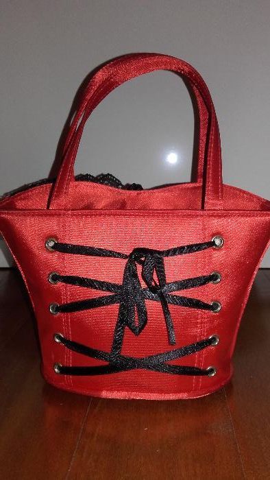 Bolsinha - Aproveite a baixa de preço! !