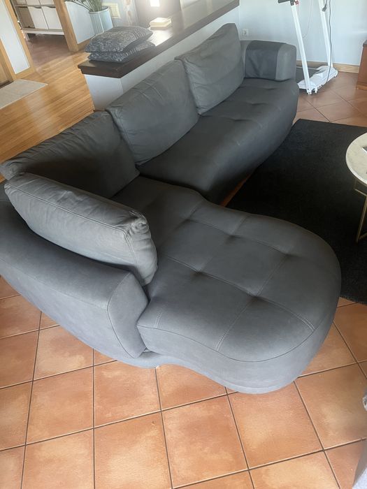 Sofá com chaise longue