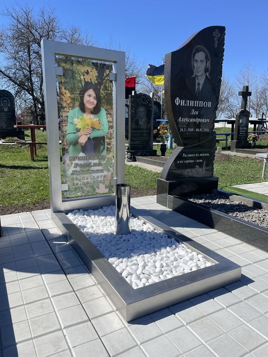 Памятник із нержавіючої сталі Памятник із фотосклом