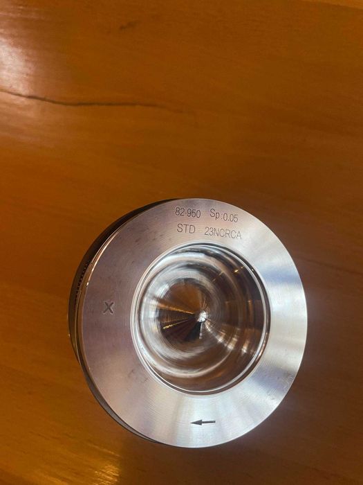 Поршень кольцами A4 A5 A6 A7 A8 Q5 Q7 Touareg 3.0 TDI CRCA STD i 0.50