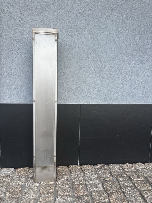 Candeeiro de jardim inox  em bom estado