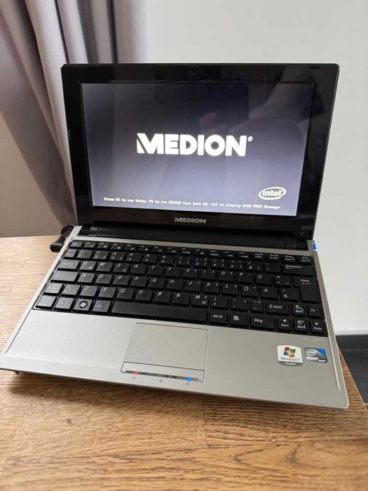 Laptop medion akoya e1226