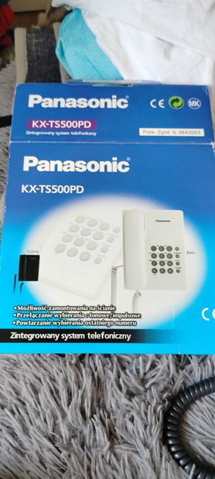 Telefon stacjonarny Panasonic KX-TS500PD.