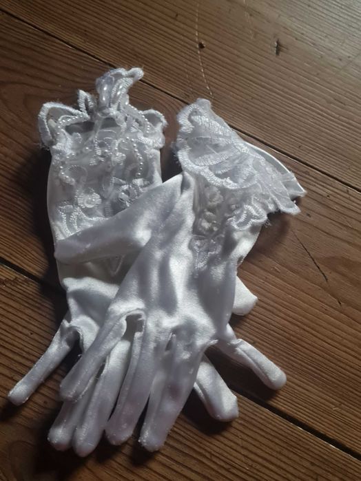 Alba komunijna dla dziewczynki