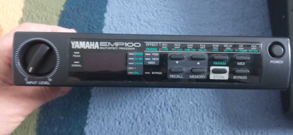 Procesor efektów Yamaha EMP-100