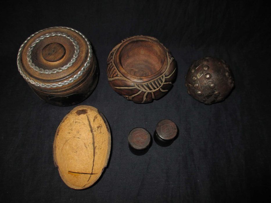 Conjunto de antiguidades em Madeira