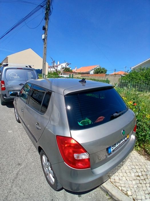 Skoda fabia vários extras