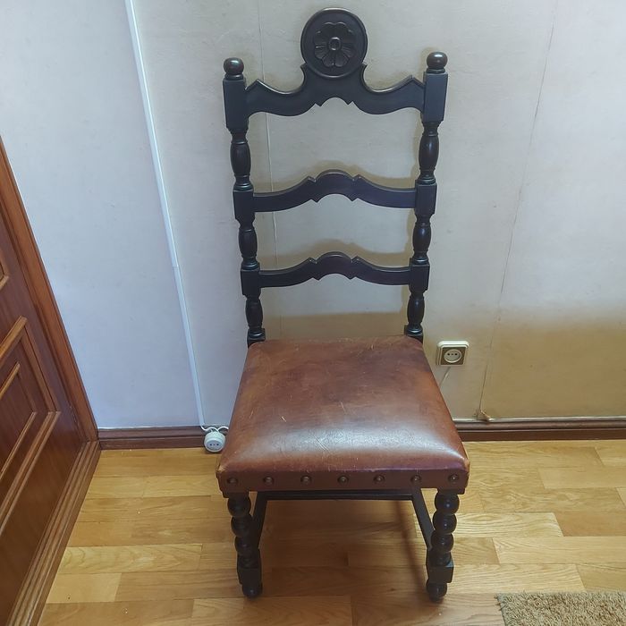 PECHINCHA, URGENTE, VENDA RÁPIDA: Quarto de solteiro completo (madeira maciça mogno) e muitos extras