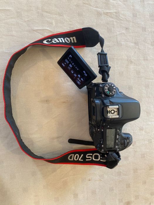 Máquina Fotográfica CANON EOS 70 D