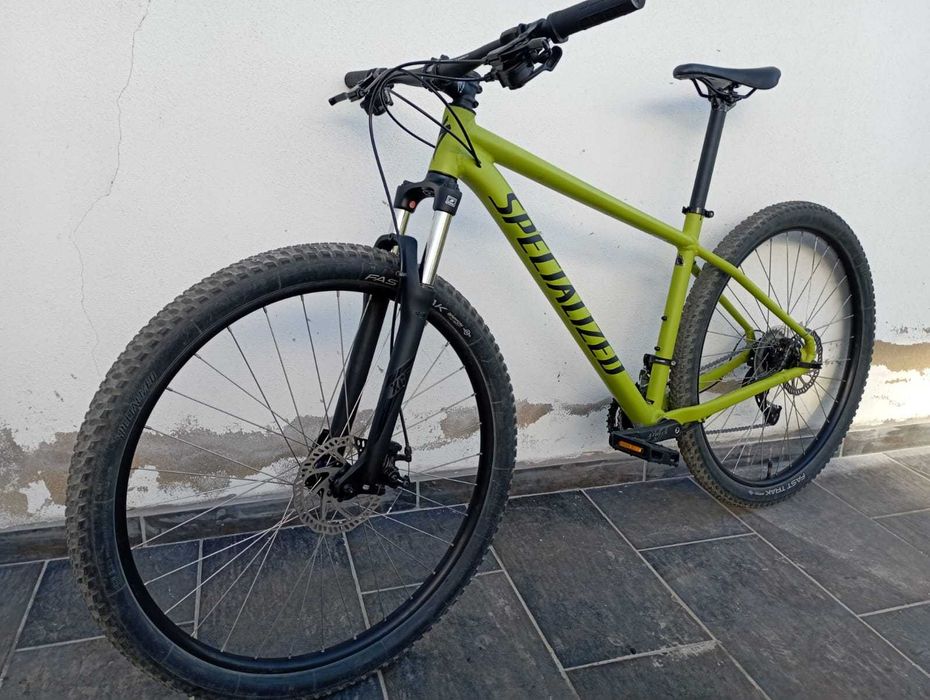 Specialized Rockhopper 2023 como nova