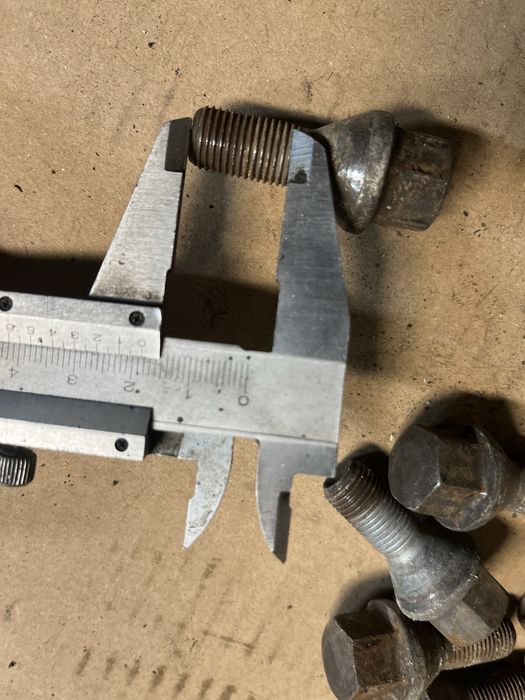 Sruby do kół ALFA ROMEO GIULIETTA M12x 1,25 stalowych aluminiowych