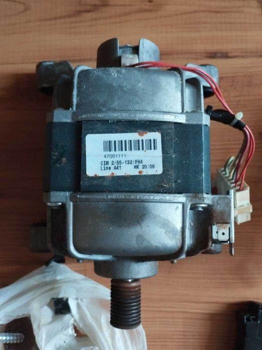 Двигун до Ariston AVTF 109 та інше